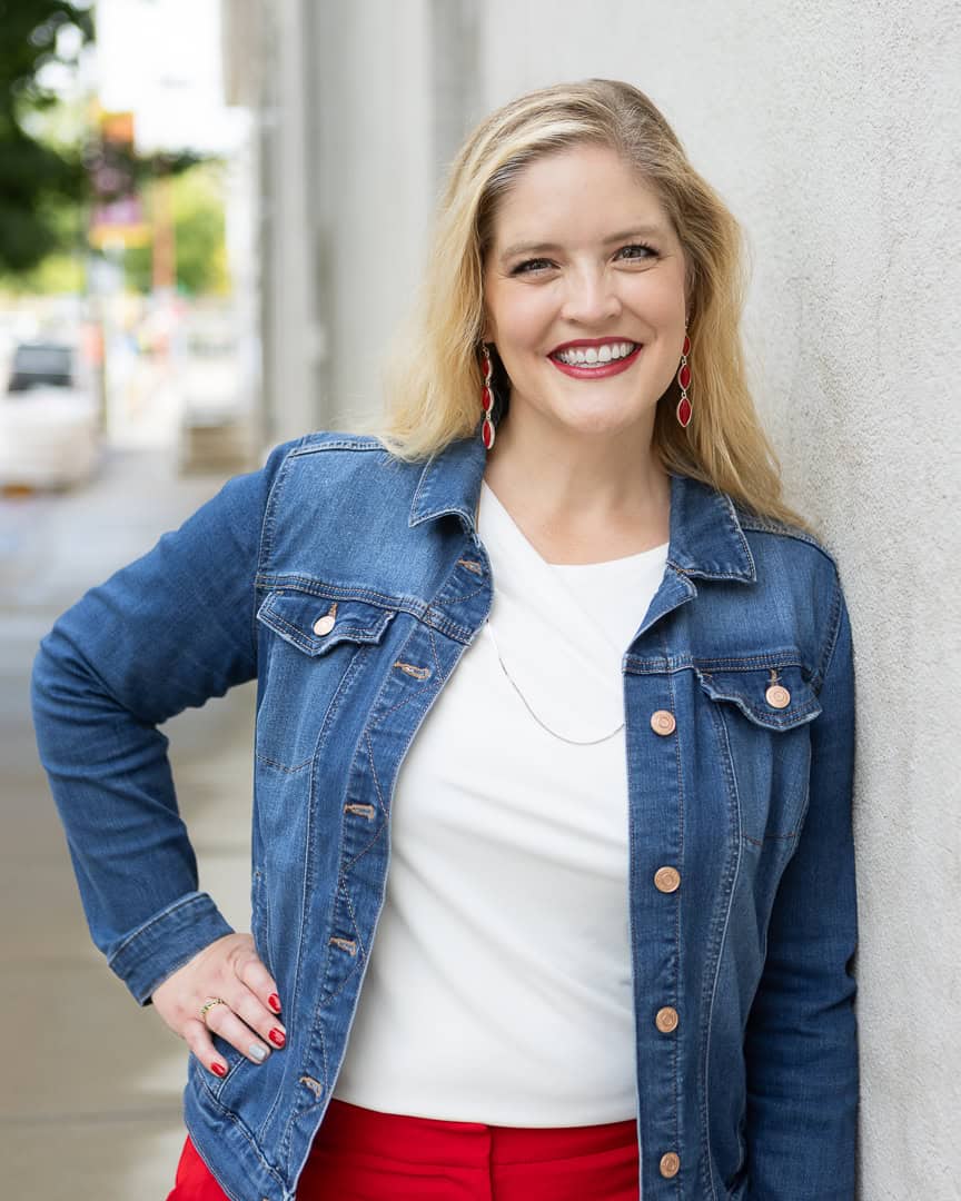 woman's professional headshot in Lafayette, Indiana